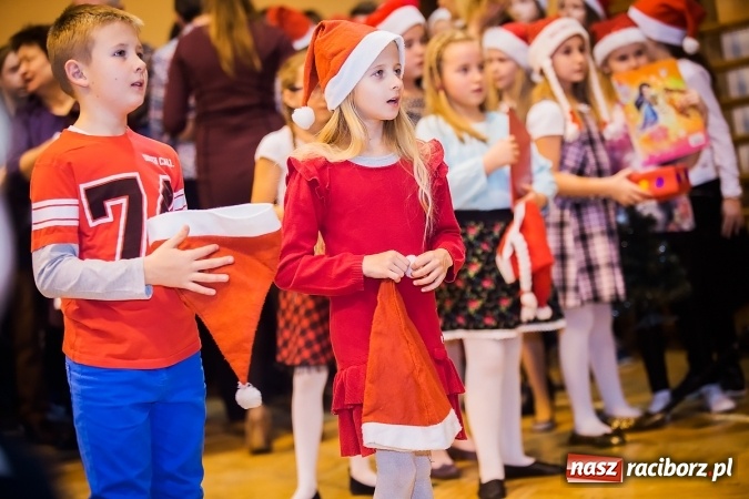 Zdjęcie w galerii na portalu naszraciborz.pl: Kiermasz Świąteczny w Krzanowicach wiadomości z regionu