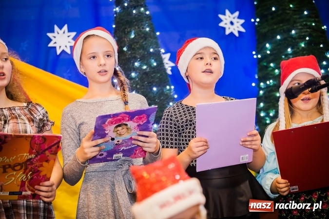 Zdjęcie w galerii na portalu naszraciborz.pl: Kiermasz Świąteczny w Krzanowicach wiadomości z regionu