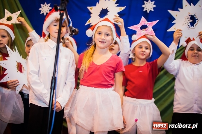 Zdjęcie w galerii na portalu naszraciborz.pl: Kiermasz Świąteczny w Krzanowicach wiadomości z regionu