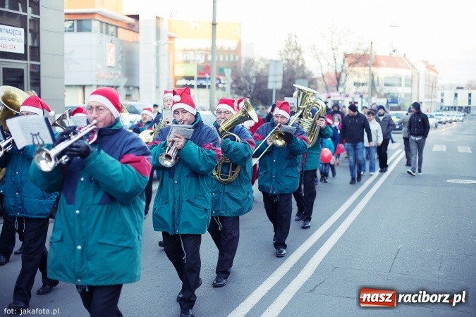 Zdjęcie w galerii na portalu naszraciborz.pl: Wielki finał Bożonarodzeniowego Jarmarku za nami, czyli bigos dla każdego wiadomości z regionu