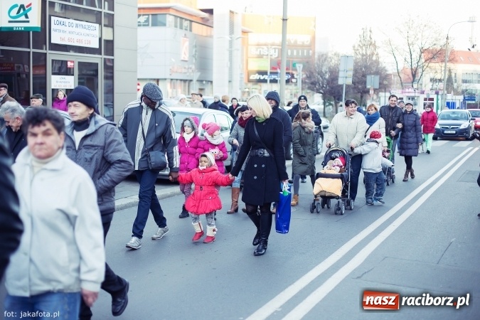 Zdjęcie w galerii na portalu naszraciborz.pl: Wielki finał Bożonarodzeniowego Jarmarku za nami, czyli bigos dla każdego wiadomości z regionu