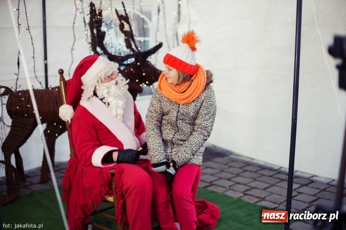 Zdjęcie w galerii na portalu naszraciborz.pl: Wielki finał Bożonarodzeniowego Jarmarku za nami, czyli bigos dla każdego wiadomości z regionu