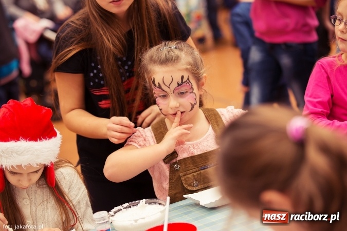 Zdjęcie w galerii na portalu naszraciborz.pl: Spotkanie z Mikołajem w Arenie Rafako wiadomości z regionu
