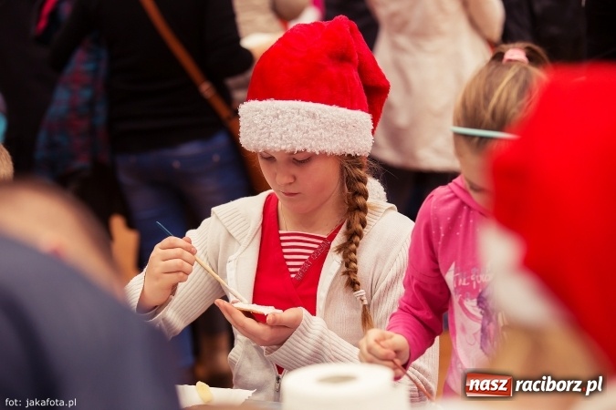 Zdjęcie w galerii na portalu naszraciborz.pl: Spotkanie z Mikołajem w Arenie Rafako wiadomości z regionu