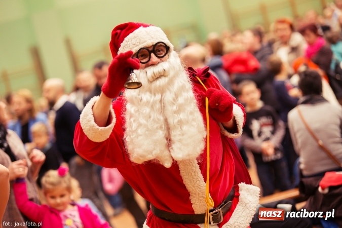 Zdjęcie w galerii na portalu naszraciborz.pl: Spotkanie z Mikołajem w Arenie Rafako wiadomości z regionu