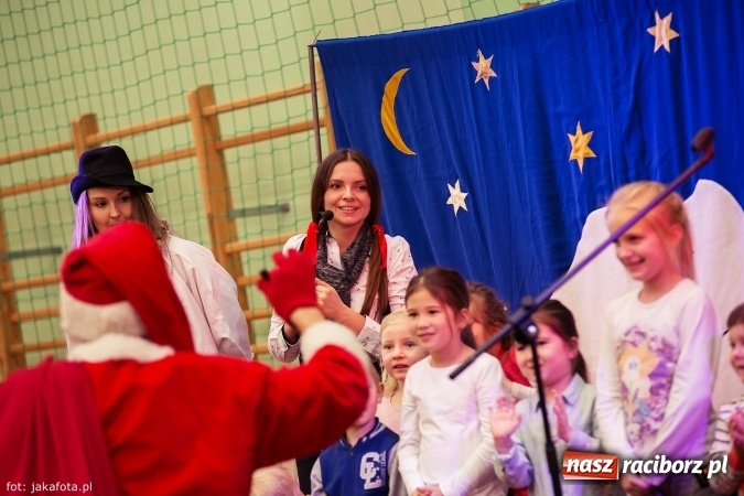 Zdjęcie w galerii na portalu naszraciborz.pl: Spotkanie z Mikołajem w Arenie Rafako wiadomości z regionu
