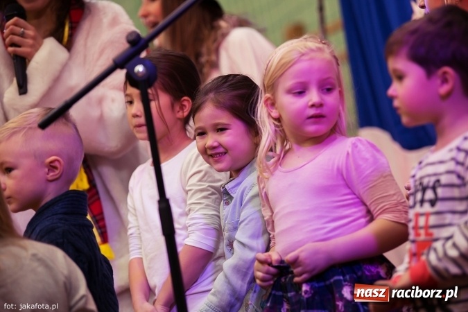 Zdjęcie w galerii na portalu naszraciborz.pl: Spotkanie z Mikołajem w Arenie Rafako wiadomości z regionu