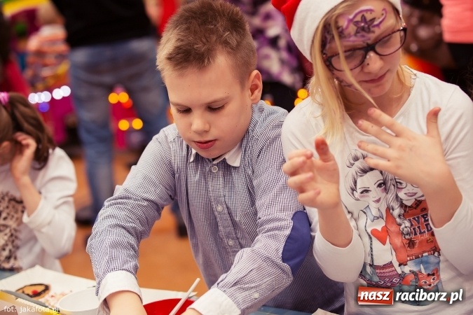 Zdjęcie w galerii na portalu naszraciborz.pl: Spotkanie z Mikołajem w Arenie Rafako wiadomości z regionu