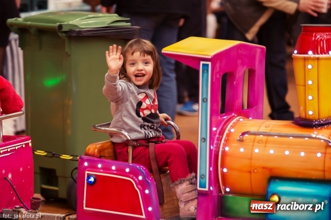 Zdjęcie w galerii na portalu naszraciborz.pl: Spotkanie z Mikołajem w Arenie Rafako wiadomości z regionu