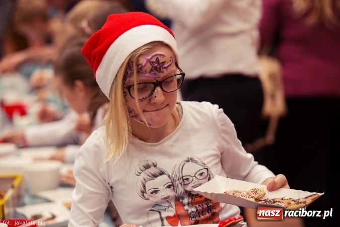 Zdjęcie w galerii na portalu naszraciborz.pl: Spotkanie z Mikołajem w Arenie Rafako wiadomości z regionu