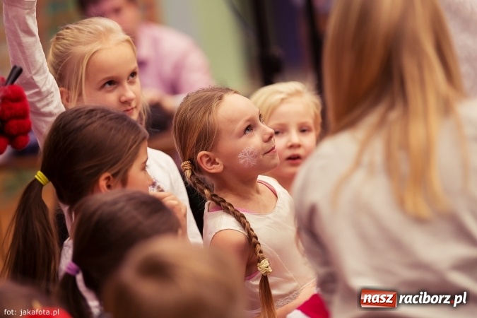 Zdjęcie w galerii na portalu naszraciborz.pl: Spotkanie z Mikołajem w Arenie Rafako wiadomości z regionu