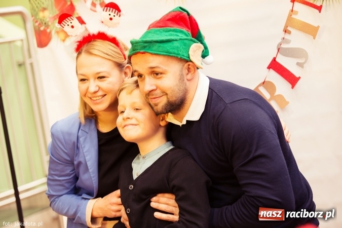 Zdjęcie w galerii na portalu naszraciborz.pl: Spotkanie z Mikołajem w Arenie Rafako wiadomości z regionu