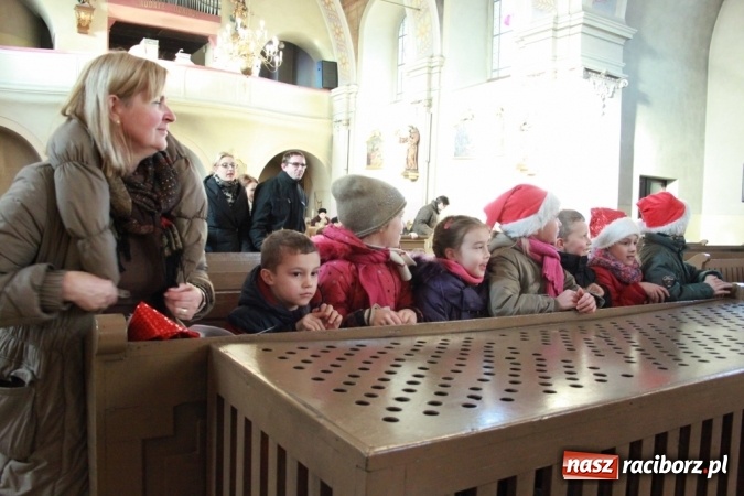 Zdjęcie w galerii na portalu naszraciborz.pl: Św. Mikołaj w farskich ogrodach wiadomości z regionu