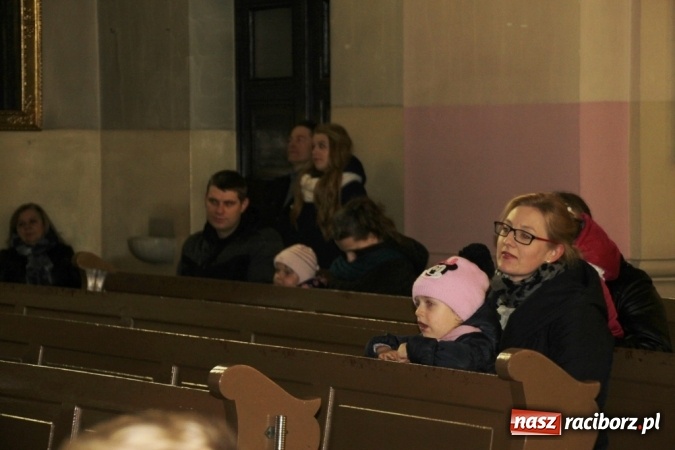 Zdjęcie w galerii na portalu naszraciborz.pl: Św. Mikołaj w farskich ogrodach wiadomości z regionu