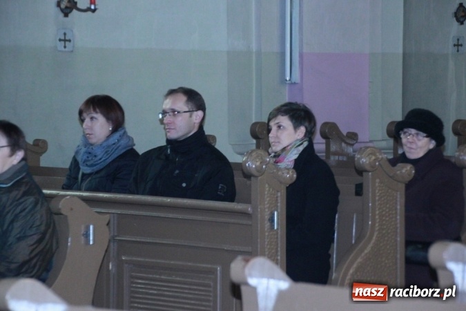 Zdjęcie w galerii na portalu naszraciborz.pl: Św. Mikołaj w farskich ogrodach wiadomości z regionu