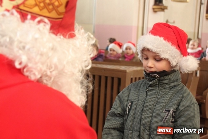 Zdjęcie w galerii na portalu naszraciborz.pl: Św. Mikołaj w farskich ogrodach wiadomości z regionu