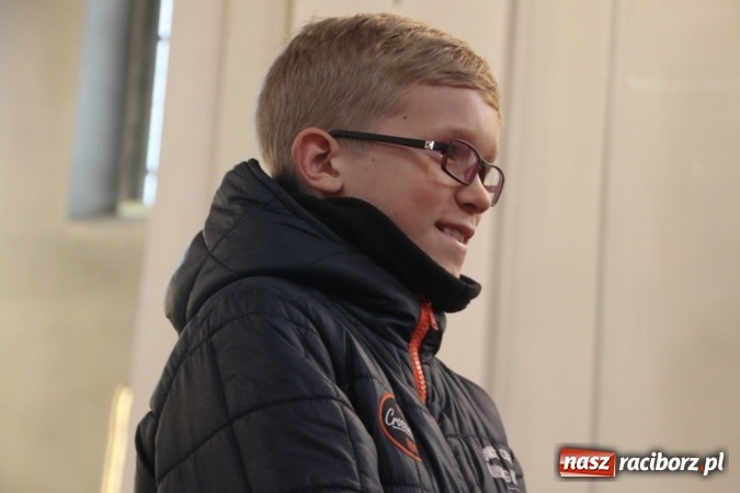 Zdjęcie w galerii na portalu naszraciborz.pl: Św. Mikołaj w farskich ogrodach wiadomości z regionu