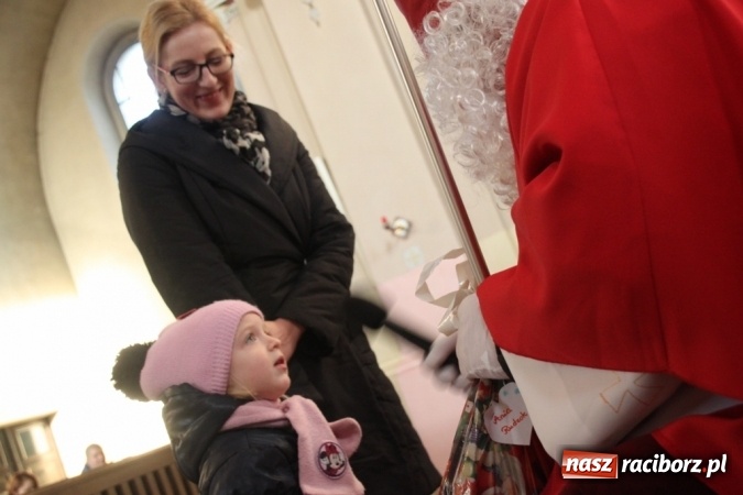 Zdjęcie w galerii na portalu naszraciborz.pl: Św. Mikołaj w farskich ogrodach wiadomości z regionu