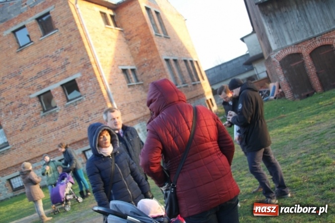 Zdjęcie w galerii na portalu naszraciborz.pl: Św. Mikołaj w farskich ogrodach wiadomości z regionu