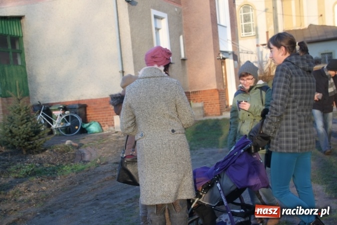 Zdjęcie w galerii na portalu naszraciborz.pl: Św. Mikołaj w farskich ogrodach wiadomości z regionu