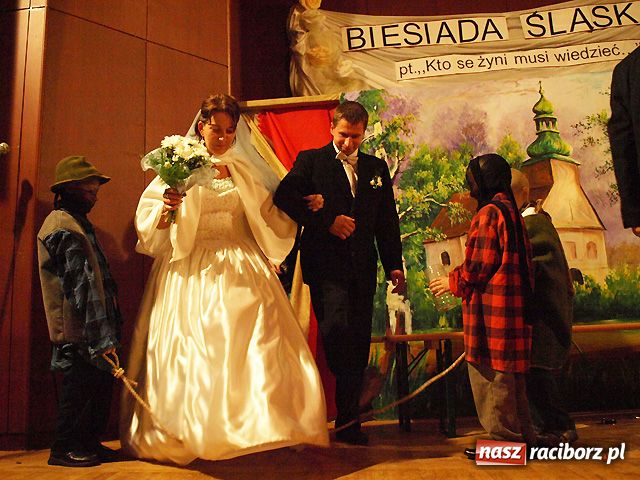 Zdjęcie w galerii na portalu naszraciborz.pl: Kabaretowe show w Tworkowie wiadomości z regionu