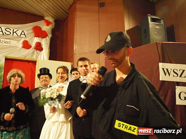 Zdjęcie w galerii na portalu naszraciborz.pl: Kabaretowe show w Tworkowie wiadomości z regionu