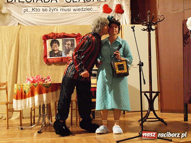 Zdjęcie w galerii na portalu naszraciborz.pl: Kabaretowe show w Tworkowie wiadomości z regionu