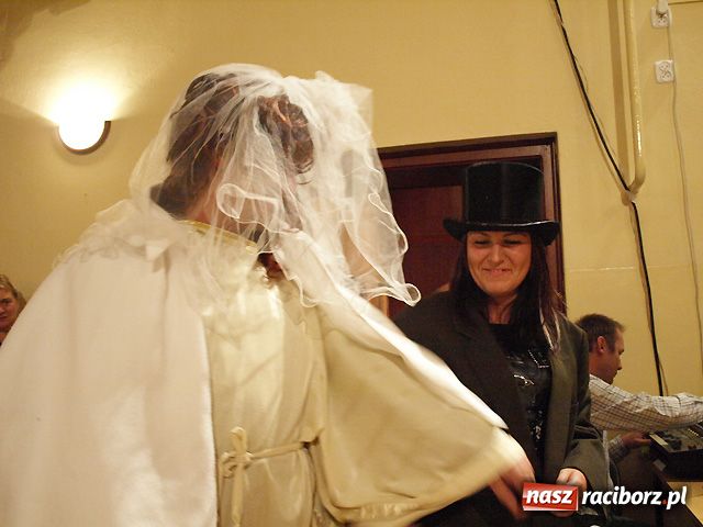 Zdjęcie w galerii na portalu naszraciborz.pl: Kabaretowe show w Tworkowie wiadomości z regionu