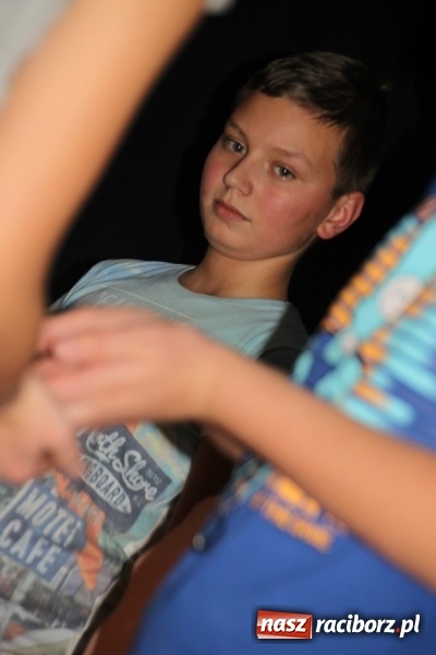 Zdjęcie w galerii na portalu naszraciborz.pl: Młodzi adepci sztuki aktorskiej rozbawili do łez  wiadomości z regionu