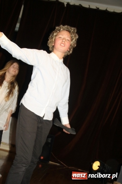 Zdjęcie w galerii na portalu naszraciborz.pl: Młodzi adepci sztuki aktorskiej rozbawili do łez  wiadomości z regionu