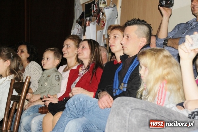 Zdjęcie w galerii na portalu naszraciborz.pl: Młodzi adepci sztuki aktorskiej rozbawili do łez  wiadomości z regionu