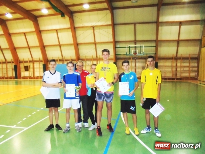 Zdjęcie w galerii na portalu naszraciborz.pl: Tenisowy turniej mikołajkowy  wiadomości z regionu