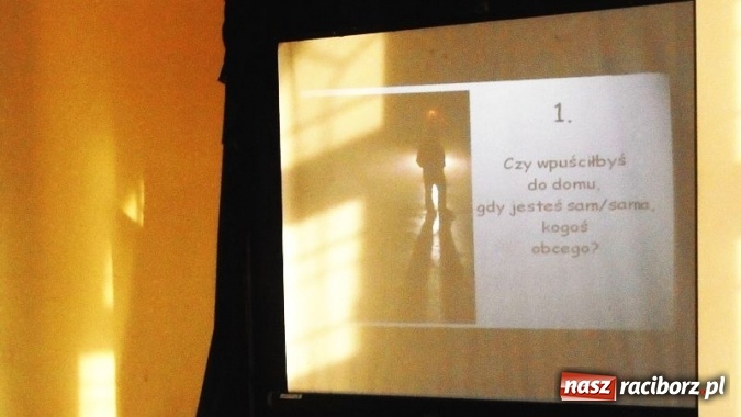 Zdjęcie w galerii na portalu naszraciborz.pl: Warsztaty z profilaktyki w Gimnazjum nr 5  wiadomości z regionu