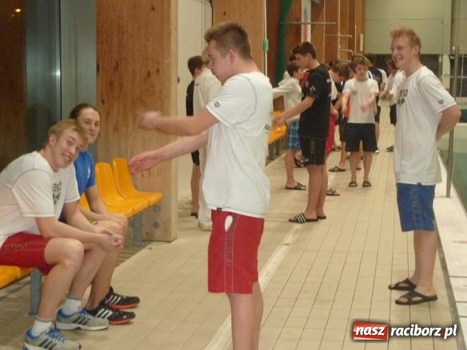 Zdjęcie w galerii na portalu naszraciborz.pl: Pływanie. Dobra postawa pływaków na Mistrzostwach Śląska Juniorów i  Mistrzostwach Opolszczyzny  wiadomości z regionu