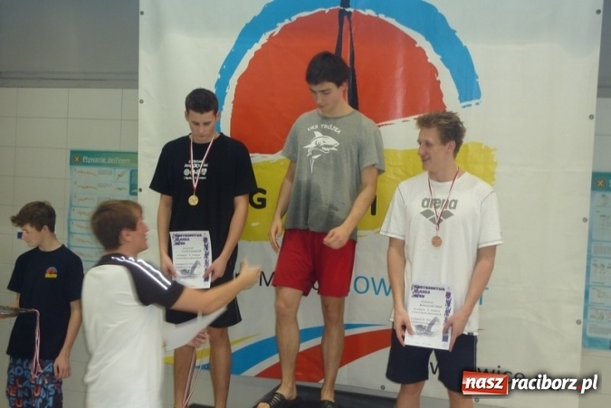 Zdjęcie w galerii na portalu naszraciborz.pl: Pływanie. Dobra postawa pływaków na Mistrzostwach Śląska Juniorów i  Mistrzostwach Opolszczyzny  wiadomości z regionu