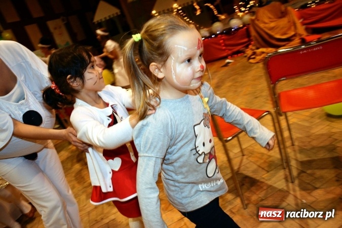 Zdjęcie w galerii na portalu naszraciborz.pl: Mikołajki w raciborskiej PWSZ wiadomości z regionu