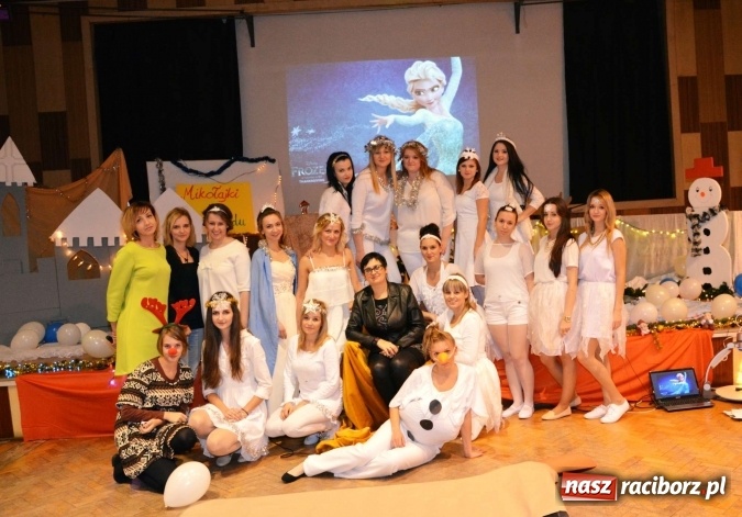 Zdjęcie w galerii na portalu naszraciborz.pl: Mikołajki w raciborskiej PWSZ wiadomości z regionu