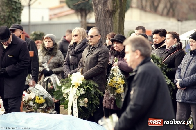 Zdjęcie w galerii na portalu naszraciborz.pl: Dziś na Ostrogu pożegnano śp. Halinę Król wiadomości z regionu