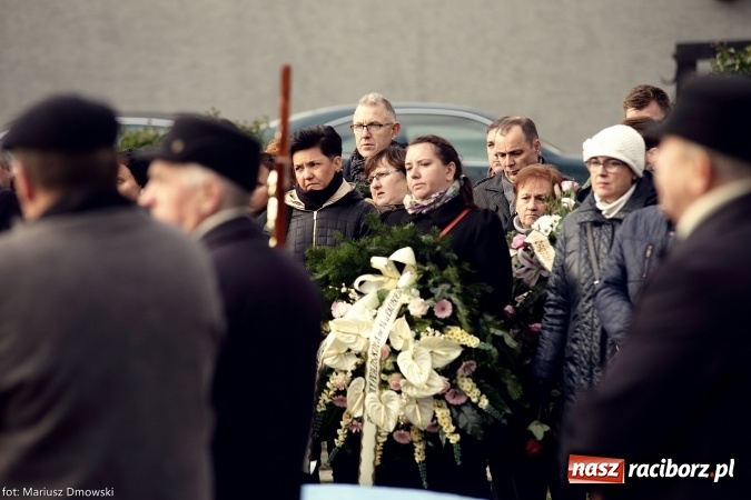 Zdjęcie w galerii na portalu naszraciborz.pl: Dziś na Ostrogu pożegnano śp. Halinę Król wiadomości z regionu