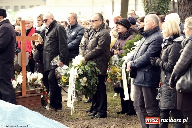 Zdjęcie w galerii na portalu naszraciborz.pl: Dziś na Ostrogu pożegnano śp. Halinę Król wiadomości z regionu