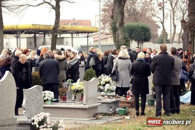 Zdjęcie w galerii na portalu naszraciborz.pl: Dziś na Ostrogu pożegnano śp. Halinę Król wiadomości z regionu