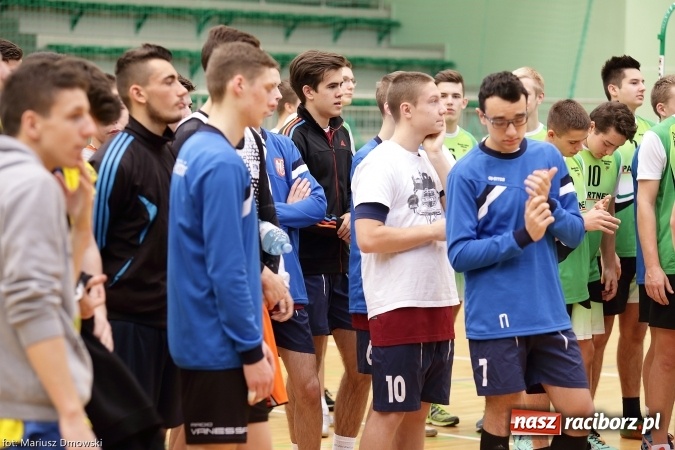 Zdjęcie w galerii na portalu naszraciborz.pl: XV Mikołajkowy Turniej w piłce siatkowej dziewcząt i chłopców szkół ponadgimnazjalnych   wiadomości z regionu