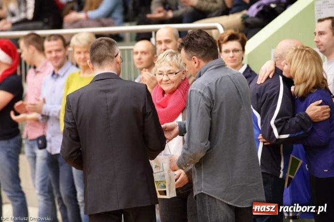 Zdjęcie w galerii na portalu naszraciborz.pl: XV Mikołajkowy Turniej w piłce siatkowej dziewcząt i chłopców szkół ponadgimnazjalnych   wiadomości z regionu