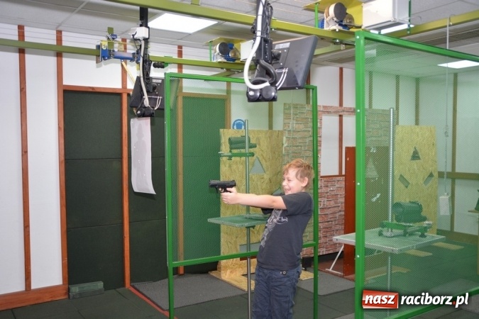 Zdjęcie w galerii na portalu naszraciborz.pl: Śląsko-Małopolski Oddział Straży Granicznej pomógł spełnić marzenie małego Kacpra wiadomości z regionu