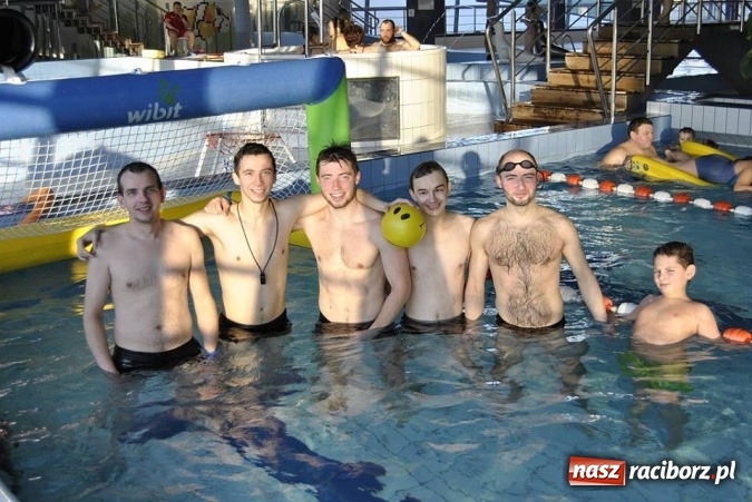 Zdjęcie w galerii na portalu naszraciborz.pl: Aktywne Mikołajki w H2Ostróg wiadomości z regionu