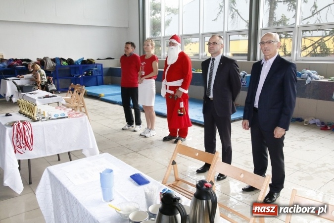 Zdjęcie w galerii na portalu naszraciborz.pl: III Mikołajkowe Zawody Pływackie w ZSOMS wiadomości z regionu