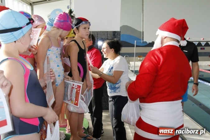 Zdjęcie w galerii na portalu naszraciborz.pl: III Mikołajkowe Zawody Pływackie w ZSOMS wiadomości z regionu