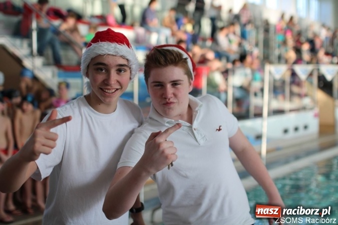 Zdjęcie w galerii na portalu naszraciborz.pl: III Mikołajkowe Zawody Pływackie w ZSOMS wiadomości z regionu