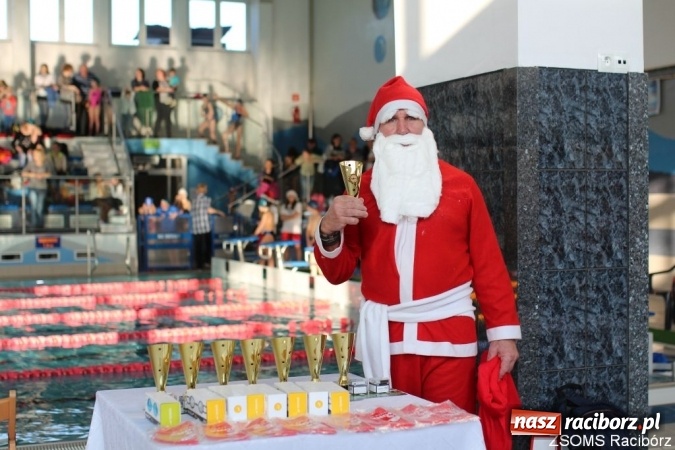 Zdjęcie w galerii na portalu naszraciborz.pl: III Mikołajkowe Zawody Pływackie w ZSOMS wiadomości z regionu