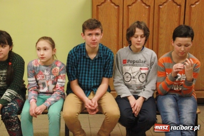 Zdjęcie w galerii na portalu naszraciborz.pl: Jaś i Małgosia na tropie, czyli zakończenie projektu w ZSP Wojnowice wiadomości z regionu